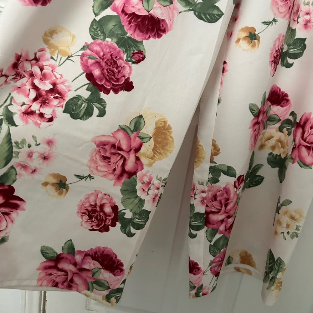 Floral Wide Leg Pants with Belt - Pink Rose Print - Picture 4 of 9